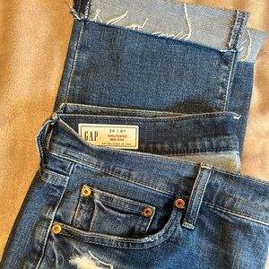 Gap girlfriend cropped girlfriend mid rise